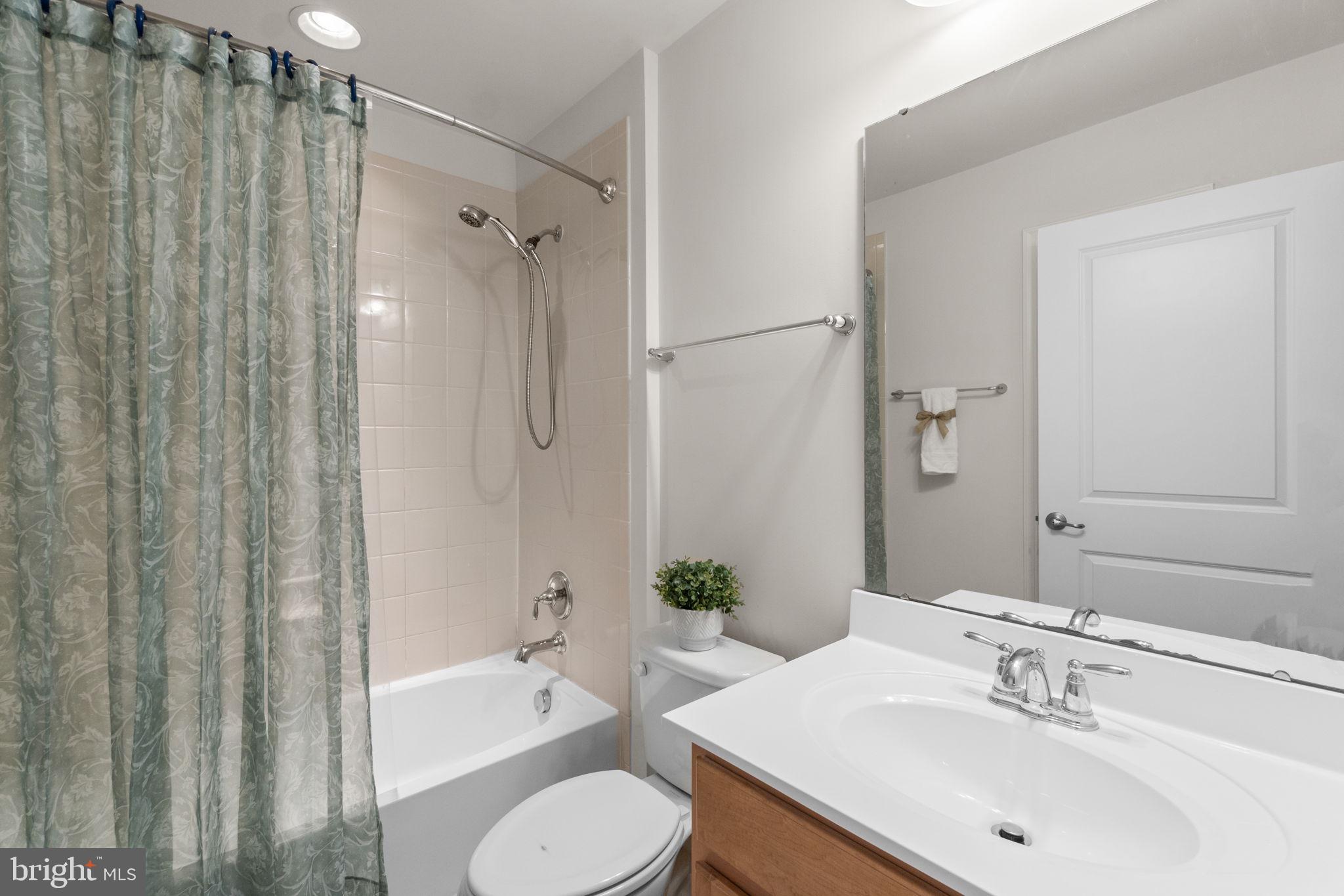 RAINCLIFFE CENTER - Residential