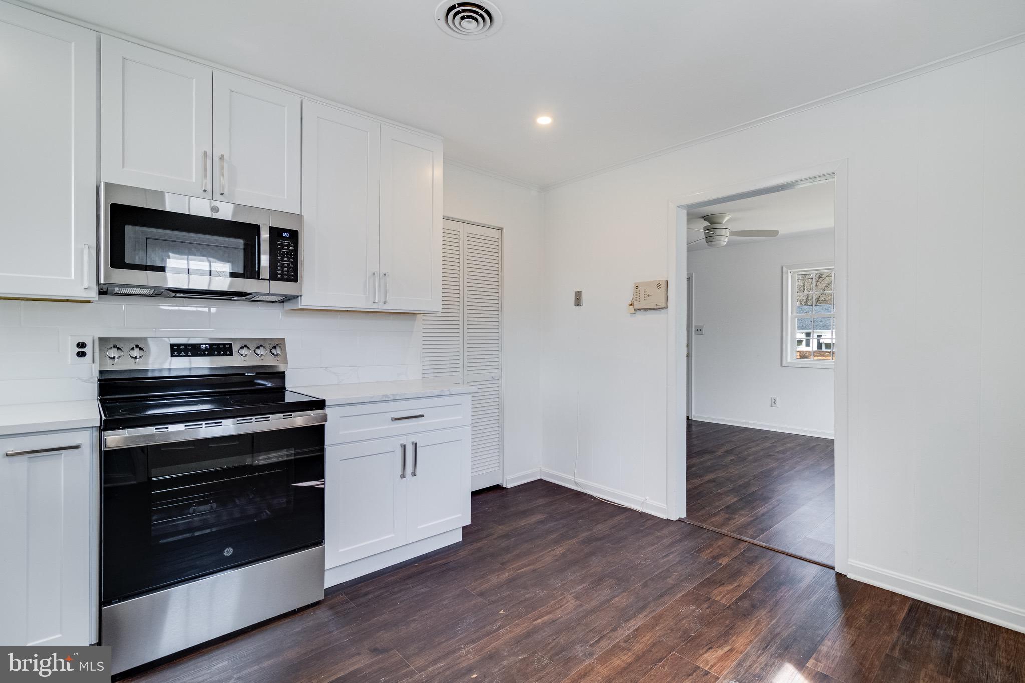 CLINTON - Residential