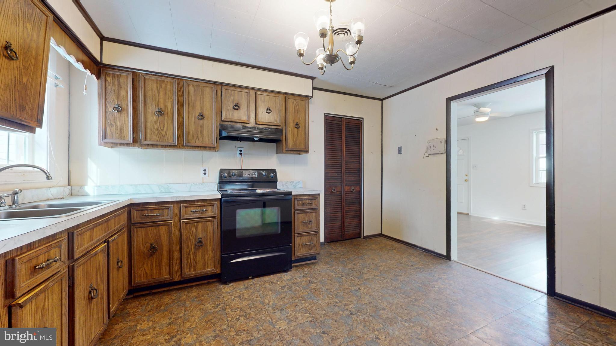 CLINTON - Residential