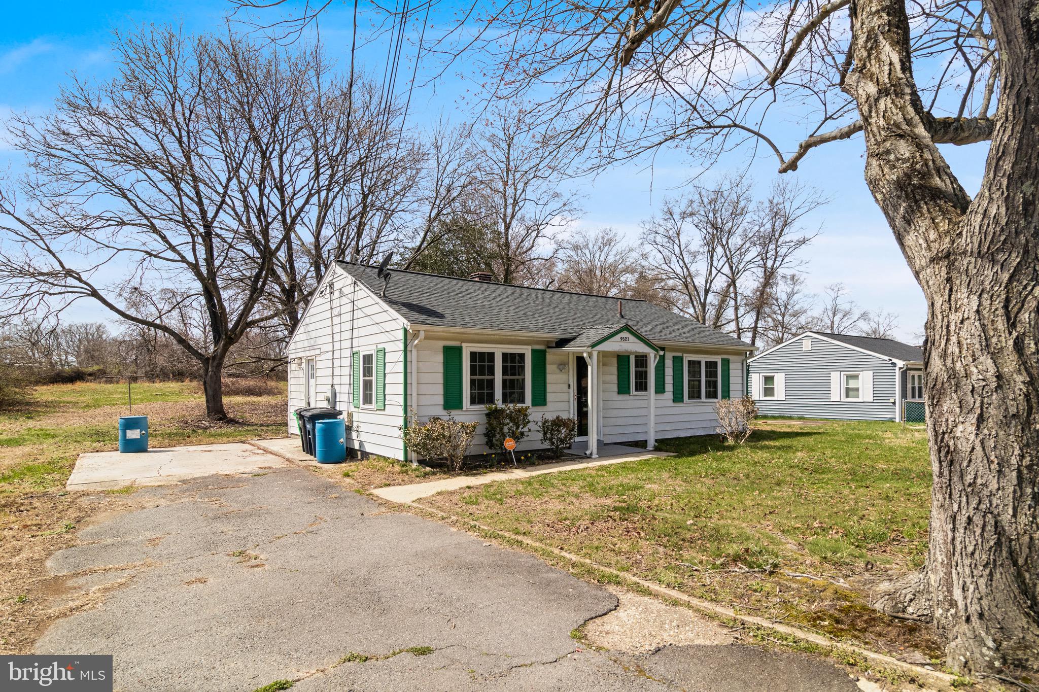 CLINTON - Residential