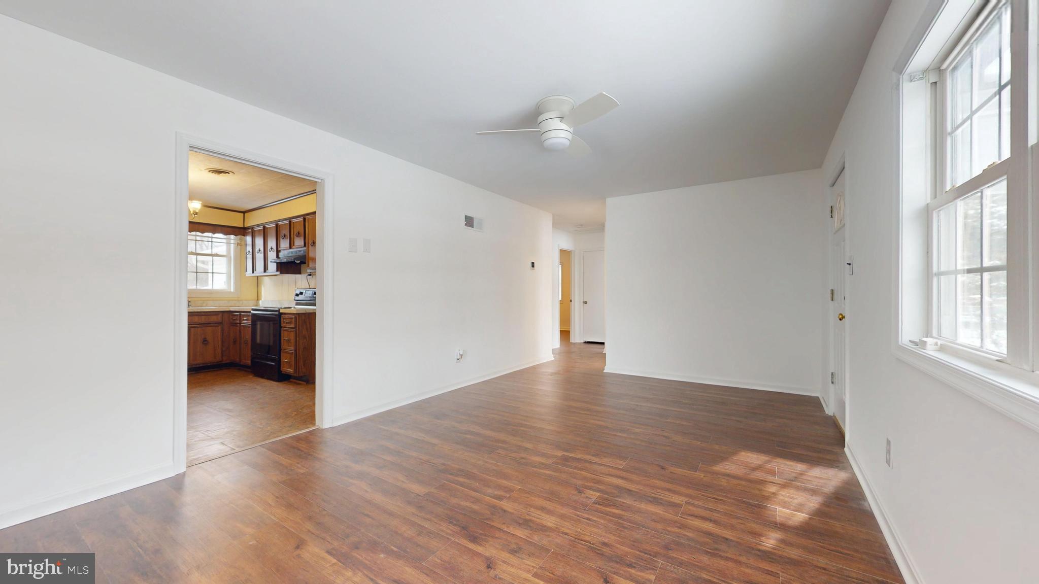 CLINTON - Residential