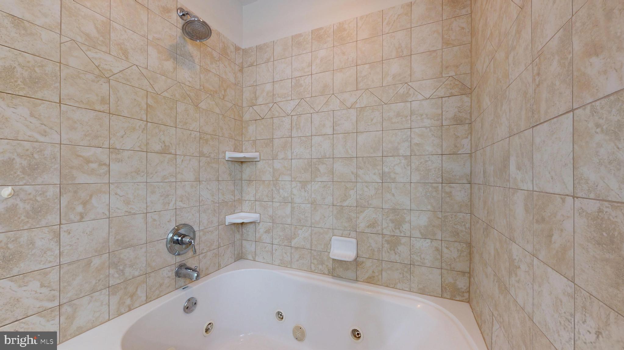 CLINTON - Residential