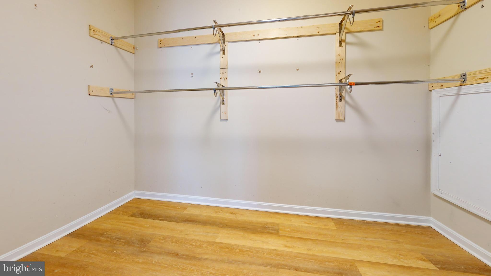 CLINTON - Residential