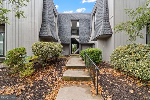 25 S CHURCH ROAD 036 MAPLE SHADE NJ 08052