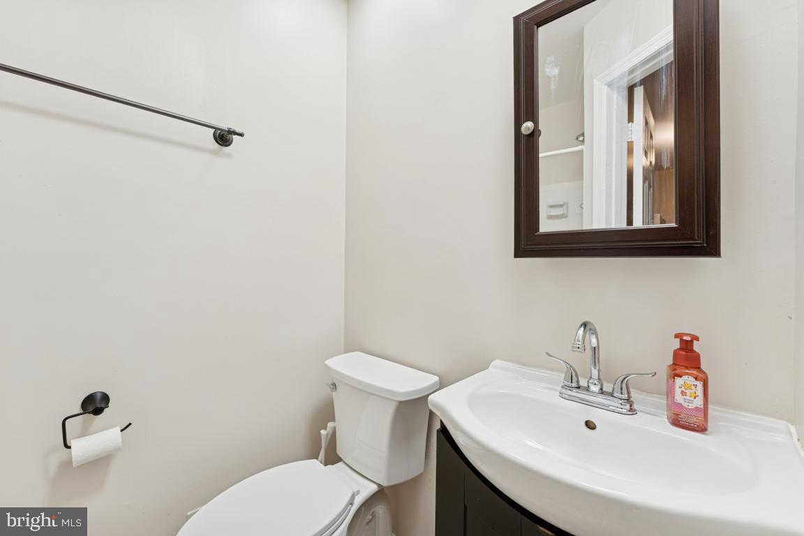 WHISKEY BOTTOM - Residential Lease