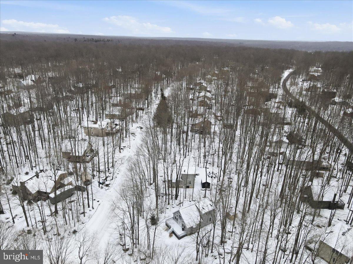 ARROWHEAD LAKES - Residential