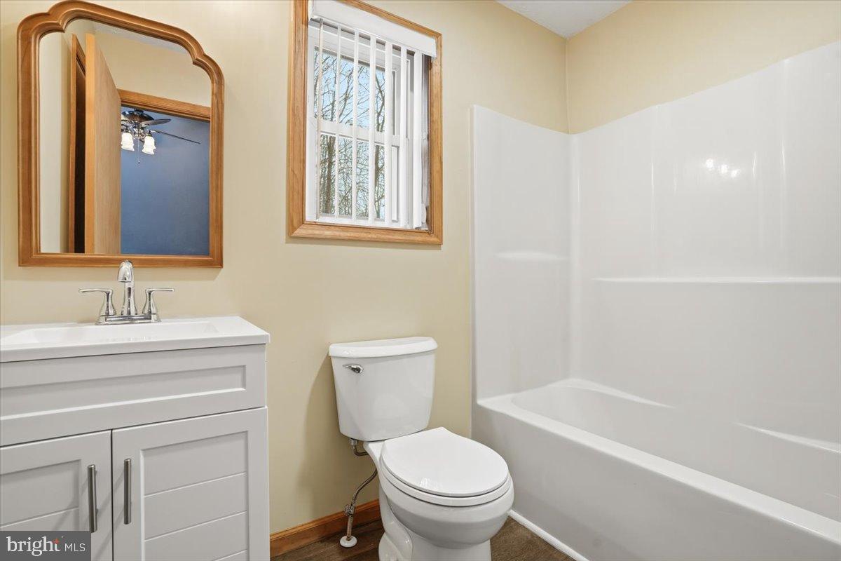 ARROWHEAD LAKES - Residential