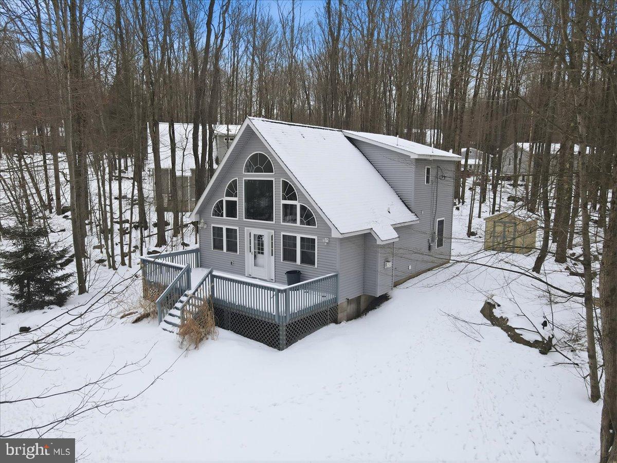 ARROWHEAD LAKES - Residential