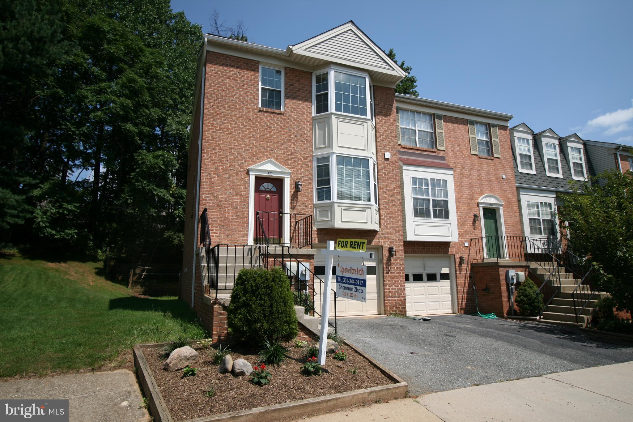 512 SUFFIELD DRIVE