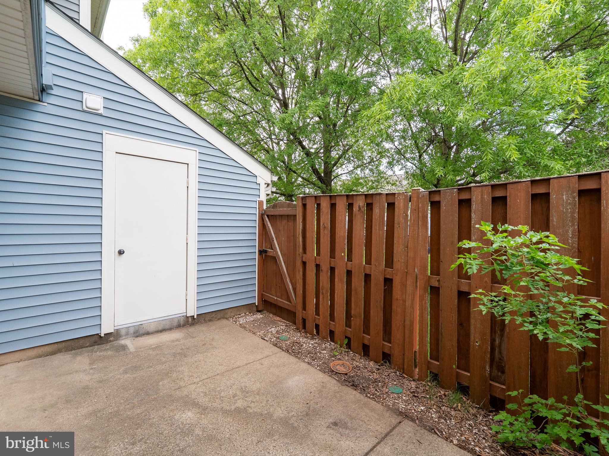 ROLLING RIDGE - Residential