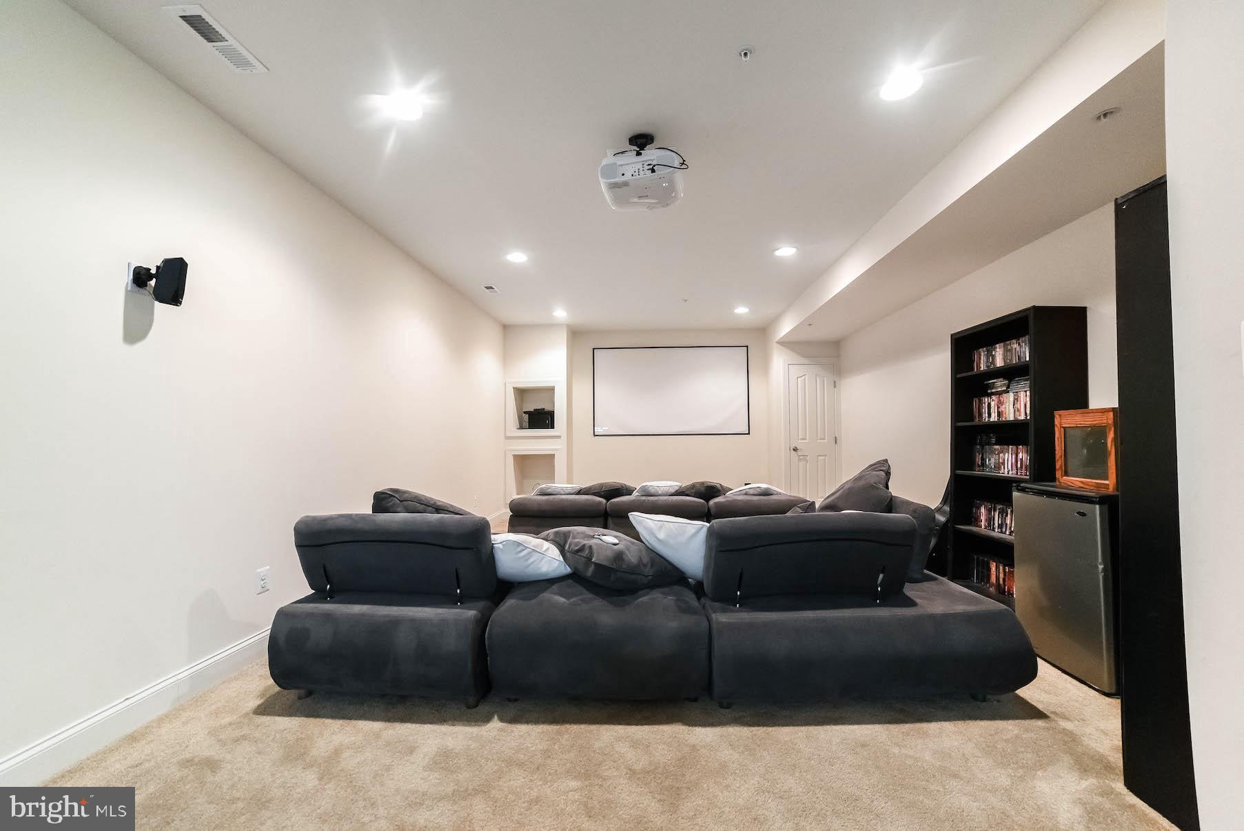 ESTATES AT JOY CHAPEL - Residential