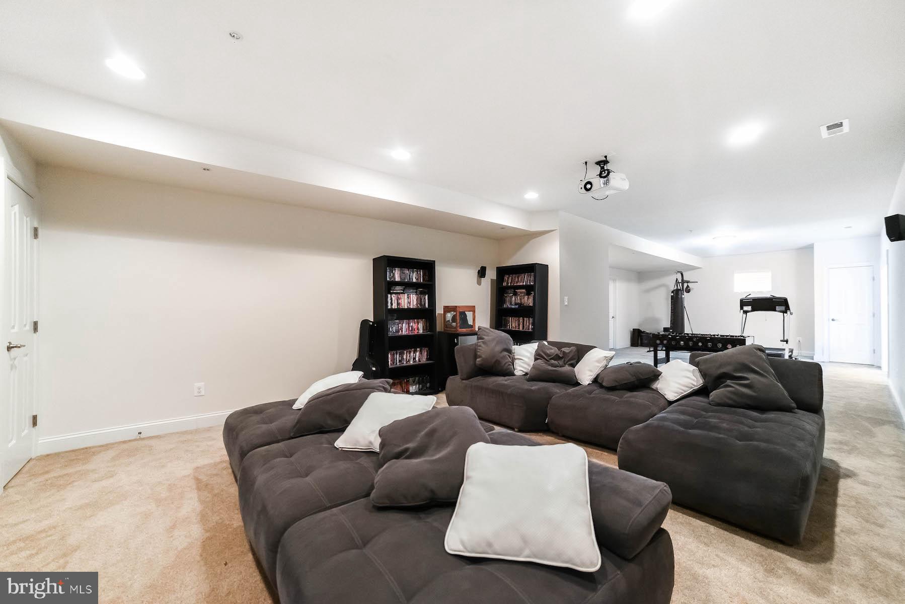 ESTATES AT JOY CHAPEL - Residential