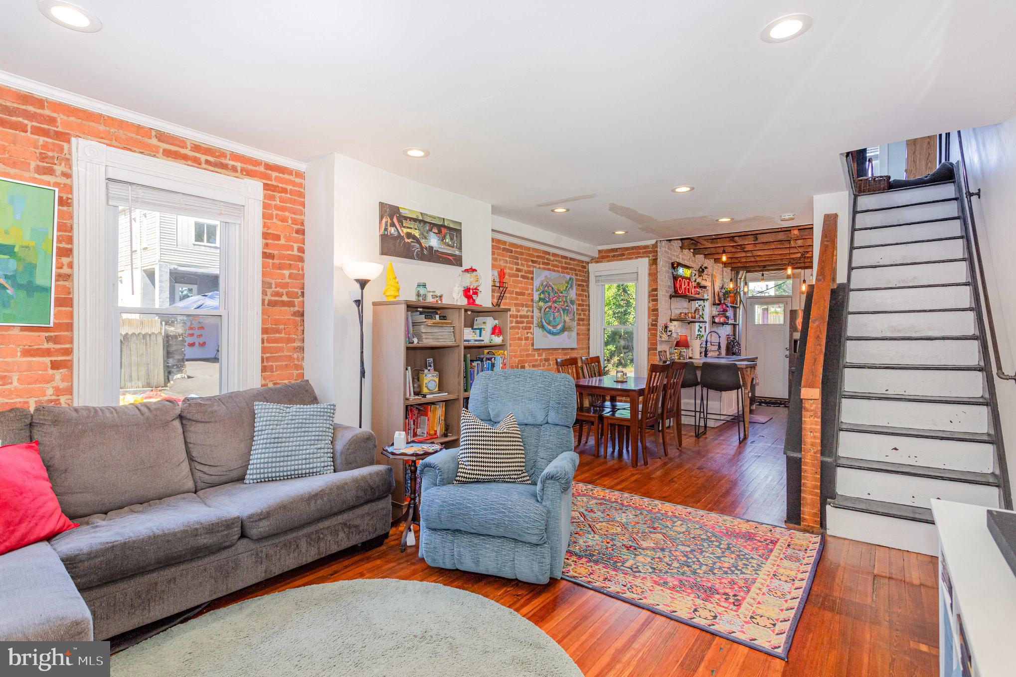 517 JUNIATA STREET