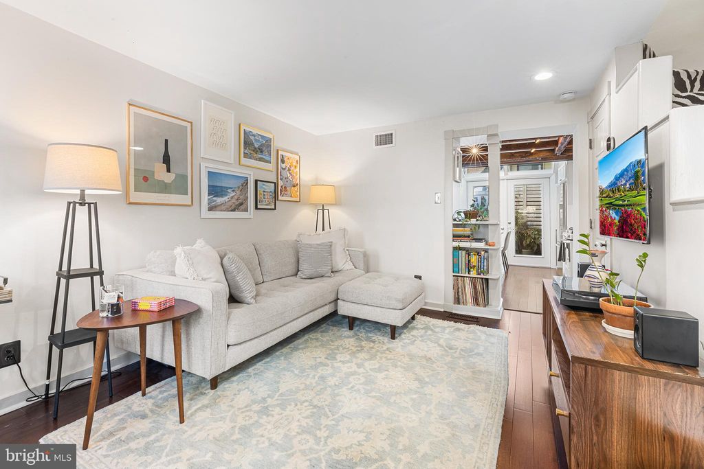 Photo of 442 Fitzwater Street, PHILADELPHIA, PA 19147 (MLS # PAPH2589180)