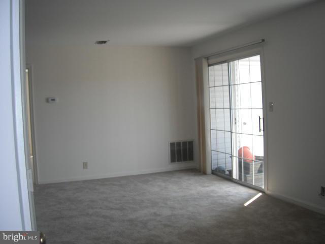 SUNNINGDALE MEADOWS - Residential Lease