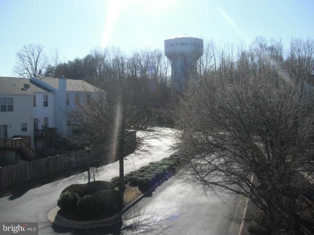 SUNNINGDALE MEADOWS - Residential Lease