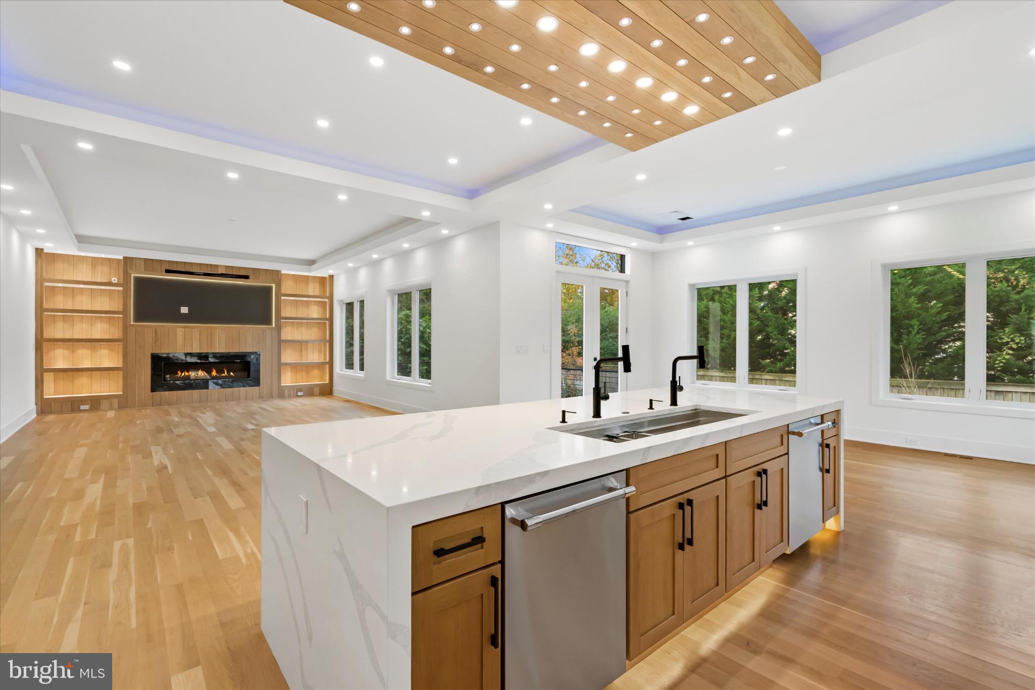 PIMMIT HILLS - Residential