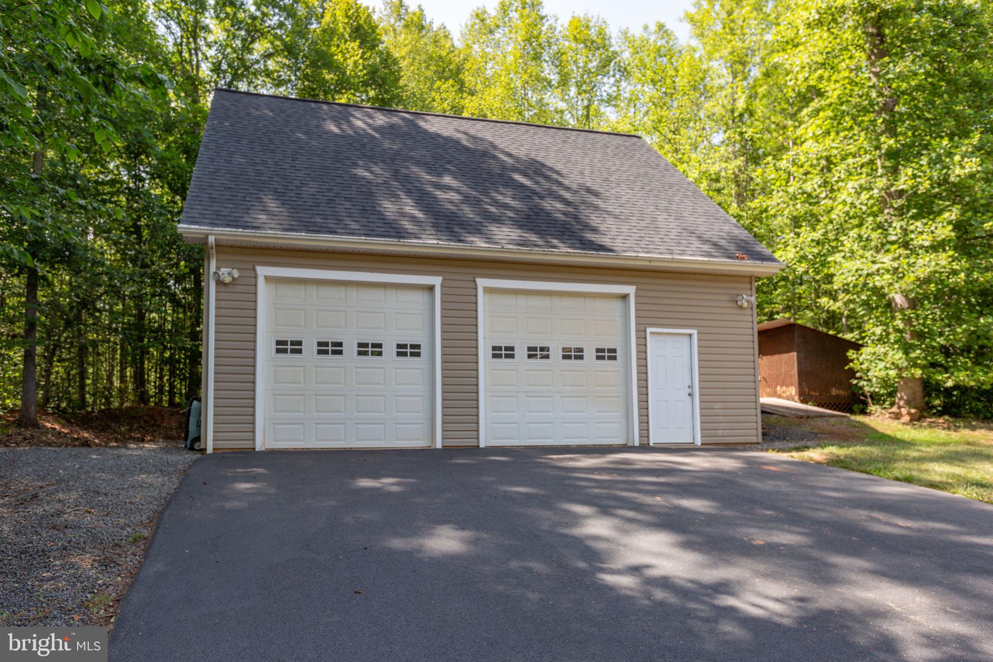3940 GROUSE DRIVE