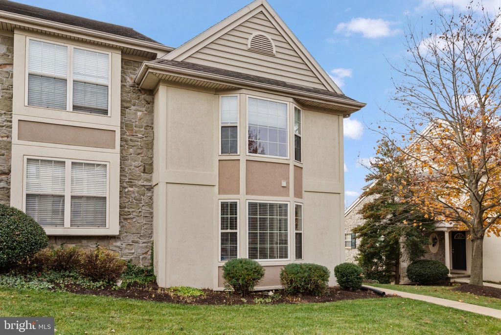 Photo of 706 Royal View Drive, Lancaster, PA 17601 (MLS # PALA2060890)