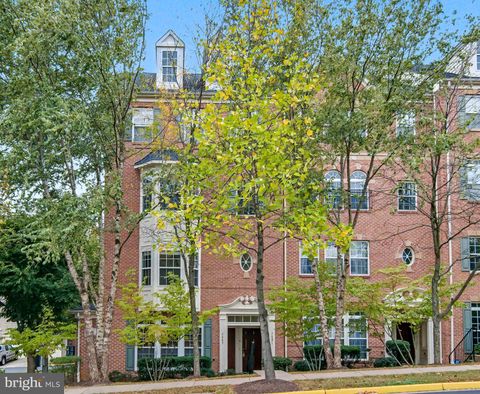 2689 SHEFFIELD HILL WAY WOODBRIDGE VA 22191