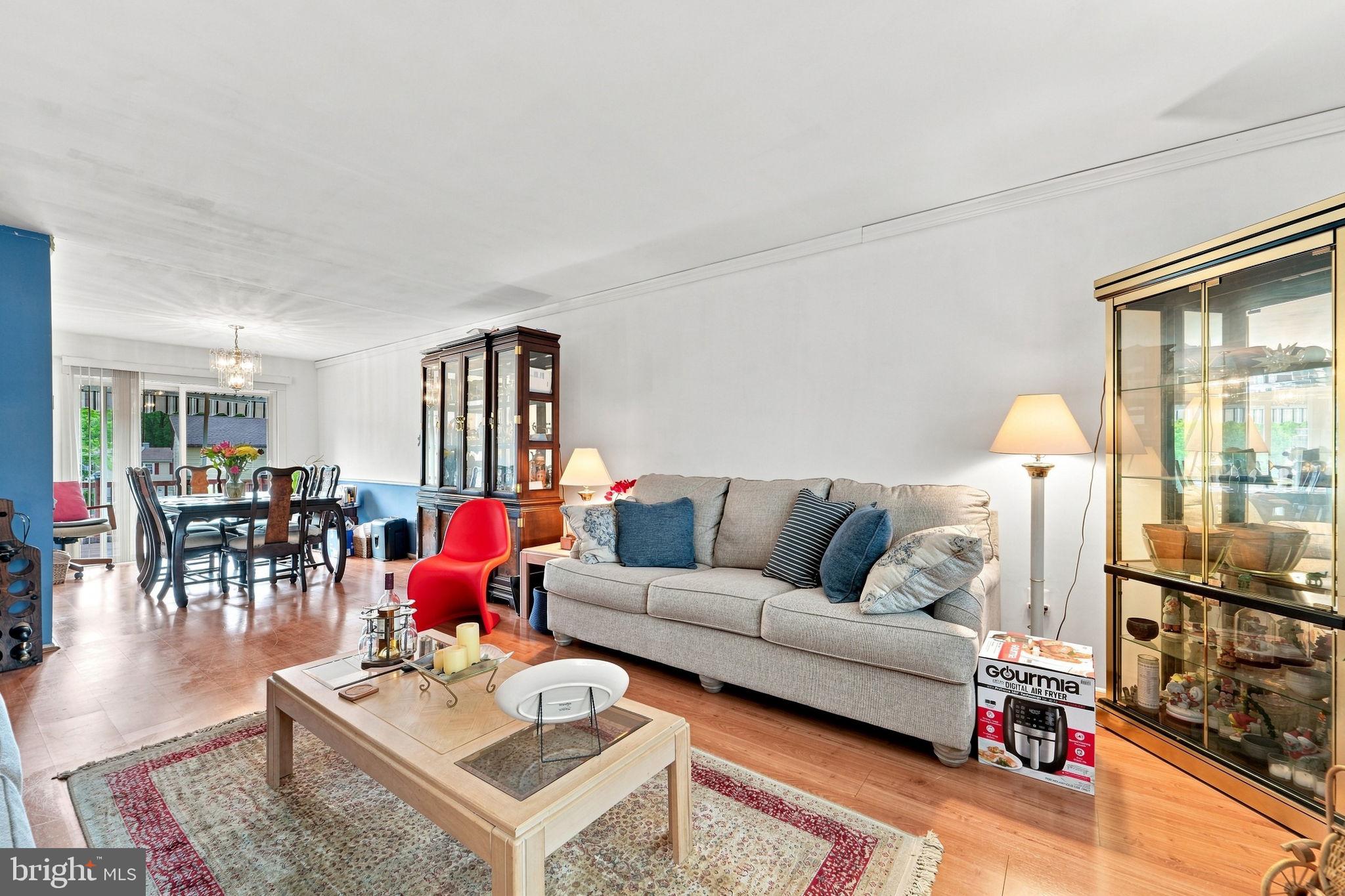 11 NETTLETREE DRIVE