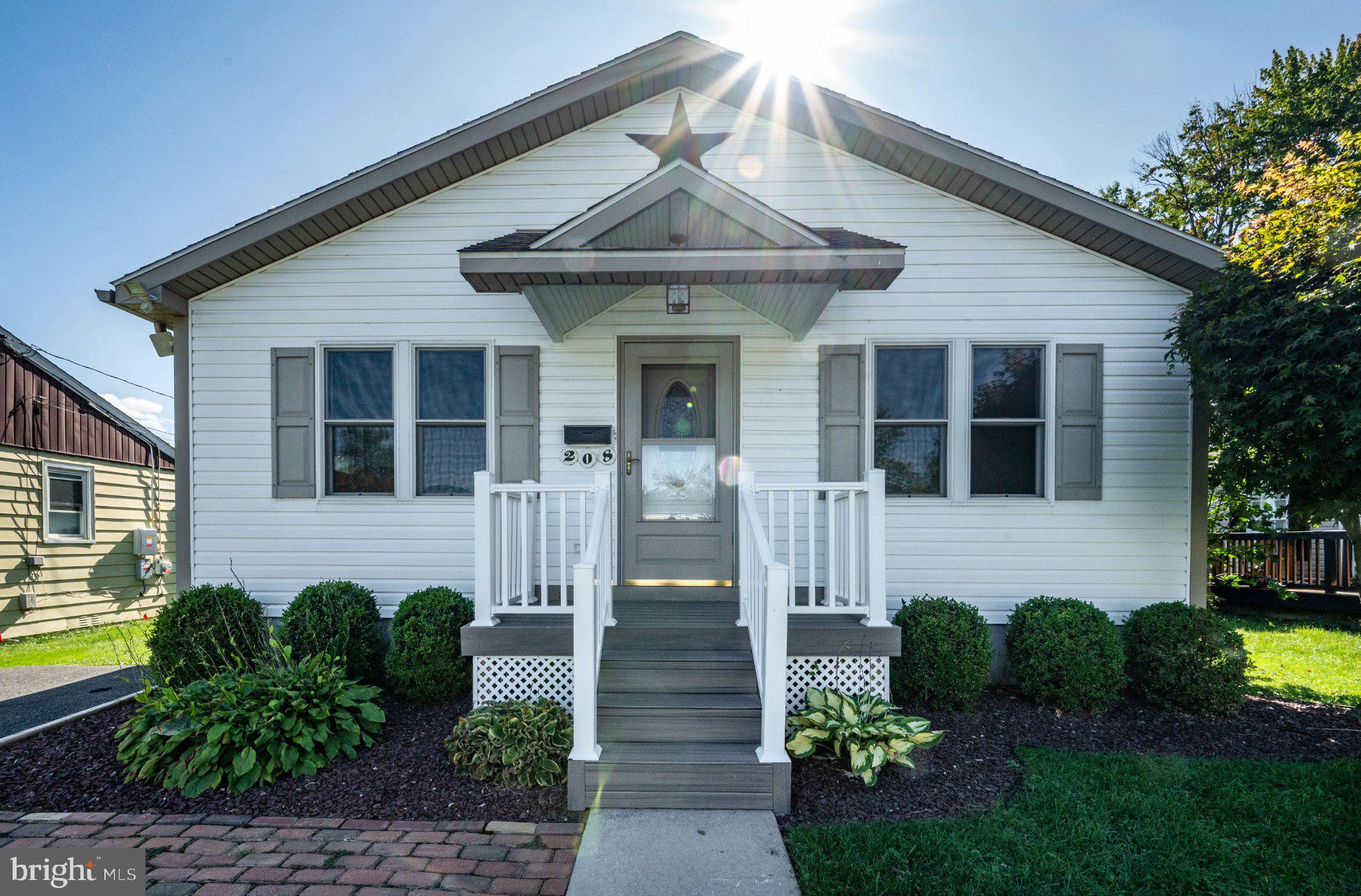 208 MONTGOMERY AVENUE