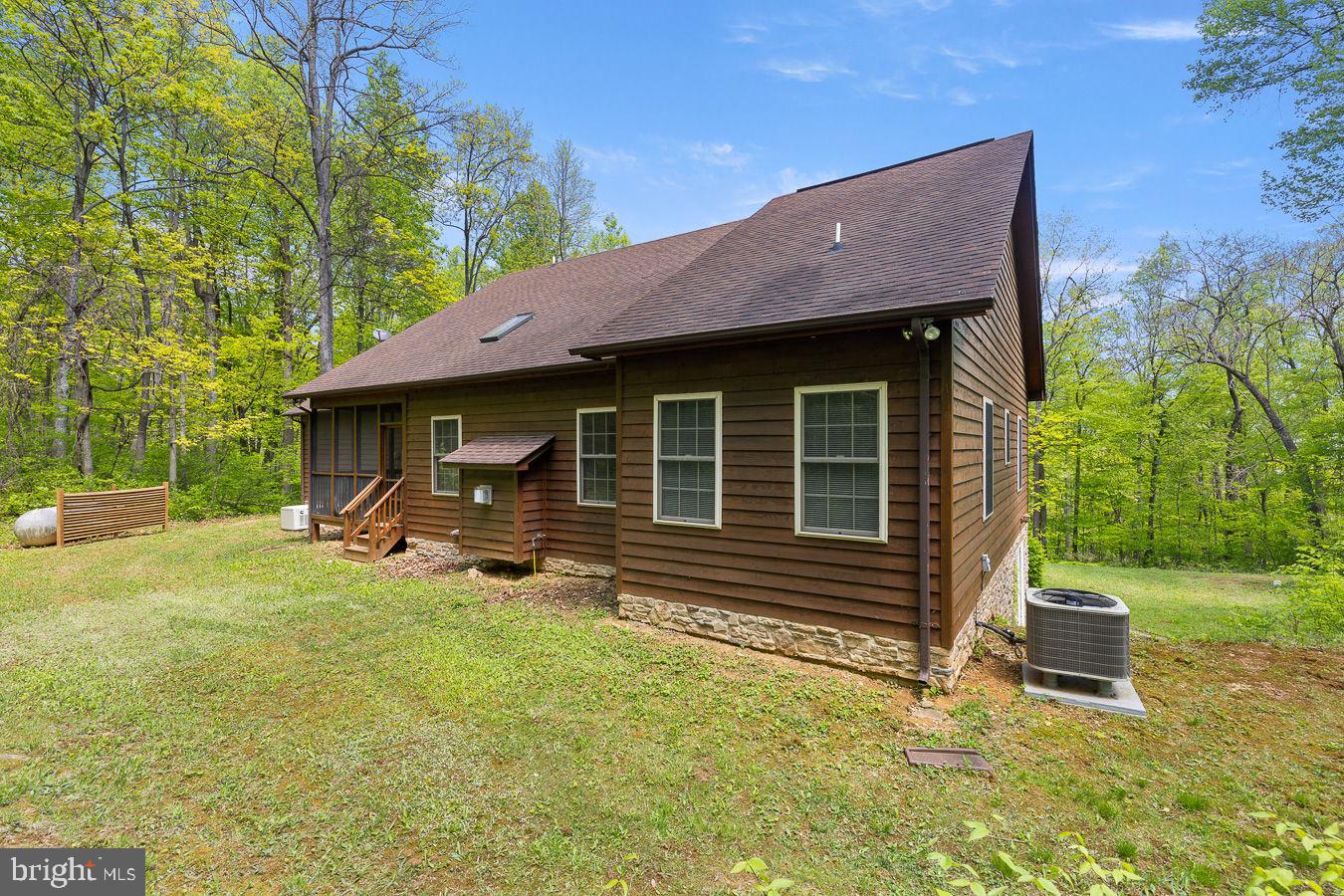 MOSBY MOUNTAIN ESTATES - Residential