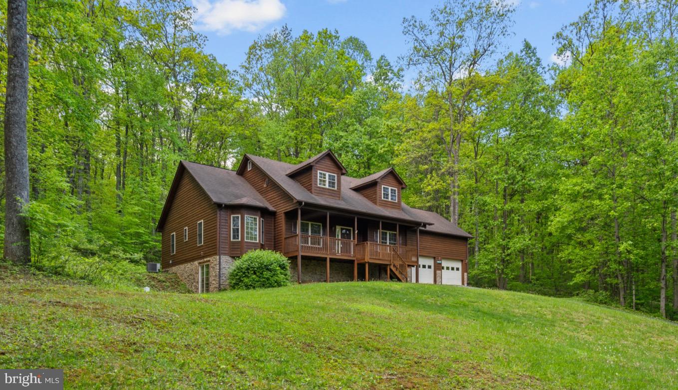 MOSBY MOUNTAIN ESTATES - Residential