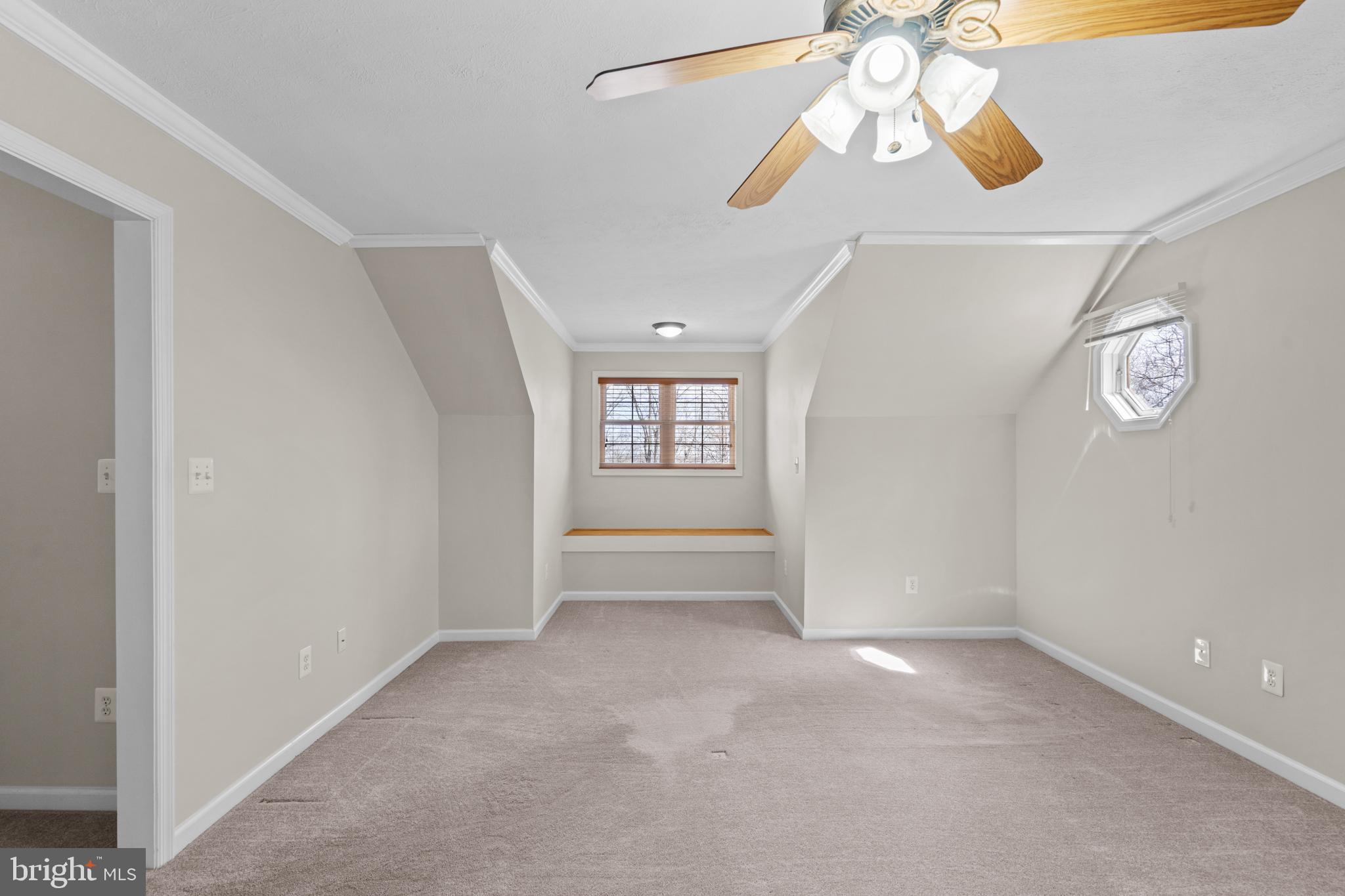 MOSBY MOUNTAIN ESTATES - Residential