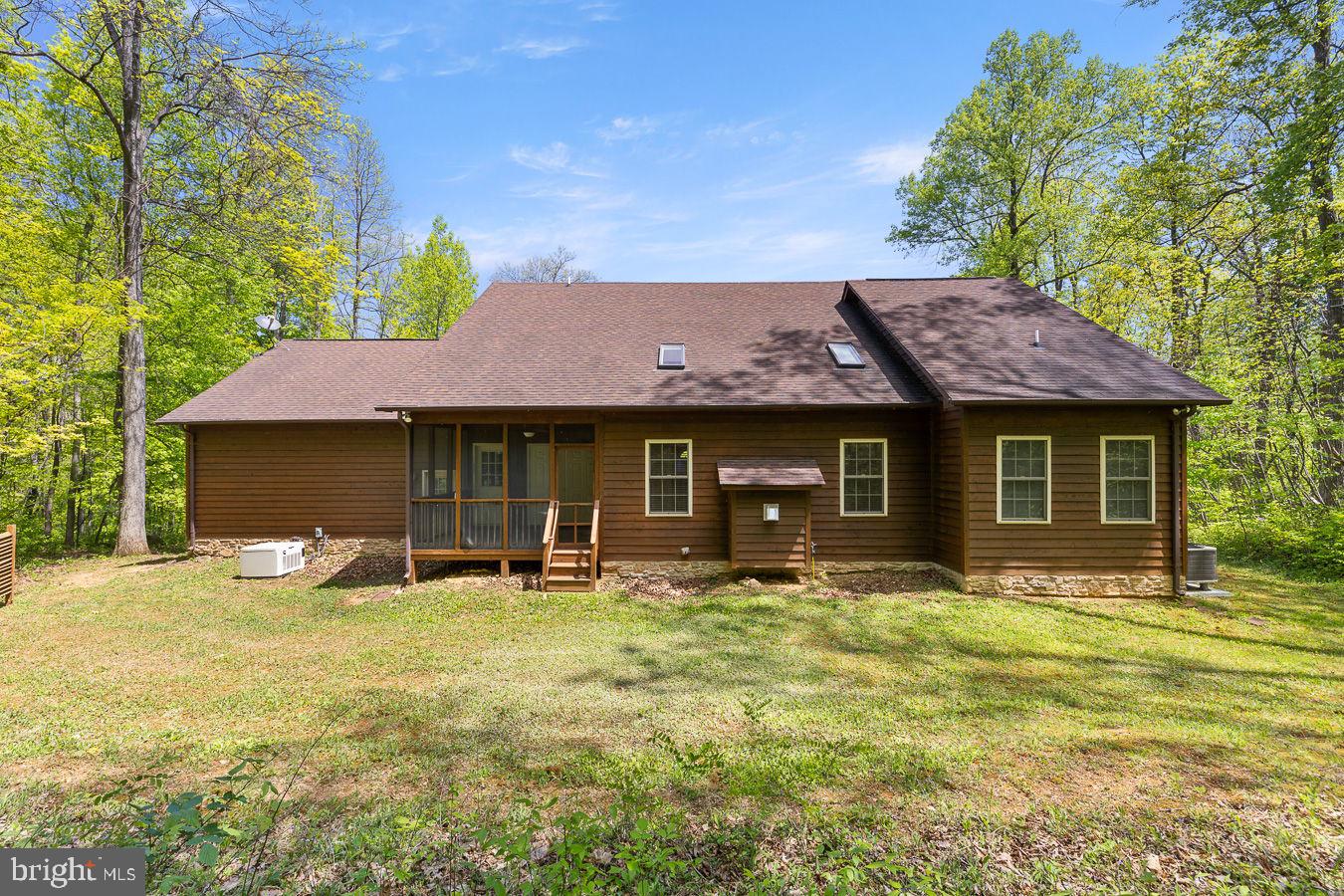 MOSBY MOUNTAIN ESTATES - Residential
