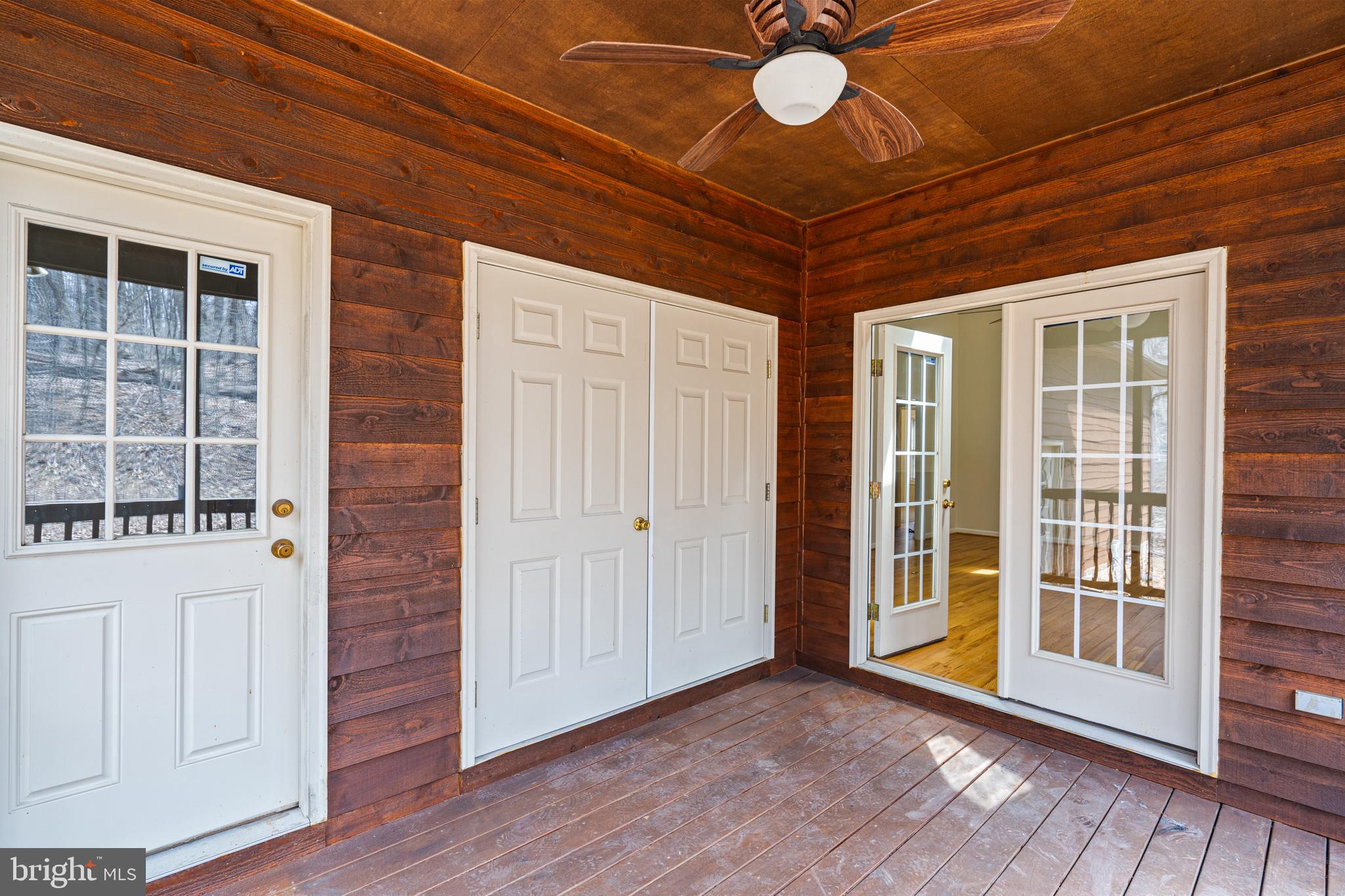 MOSBY MOUNTAIN ESTATES - Residential