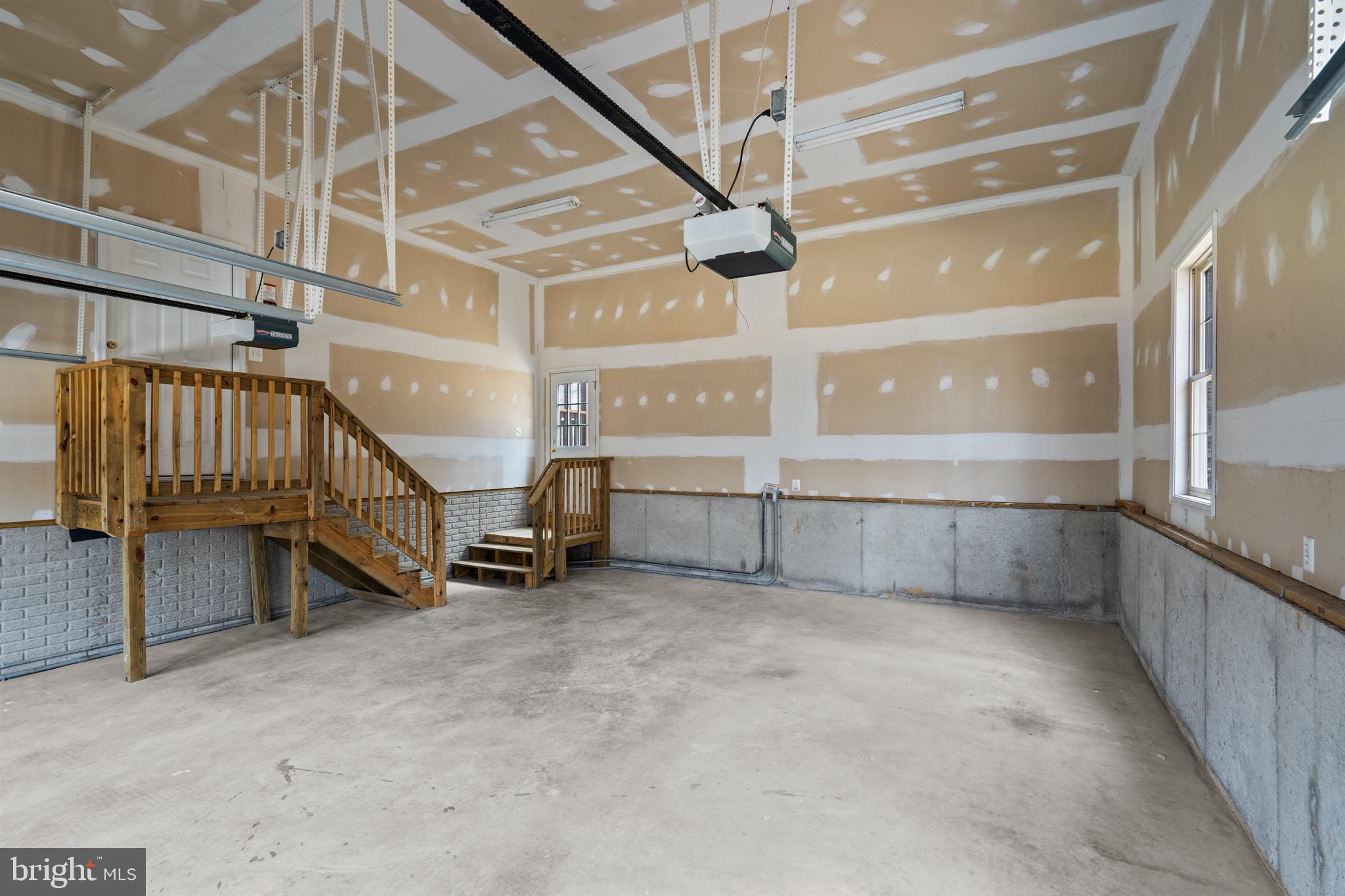 MOSBY MOUNTAIN ESTATES - Residential