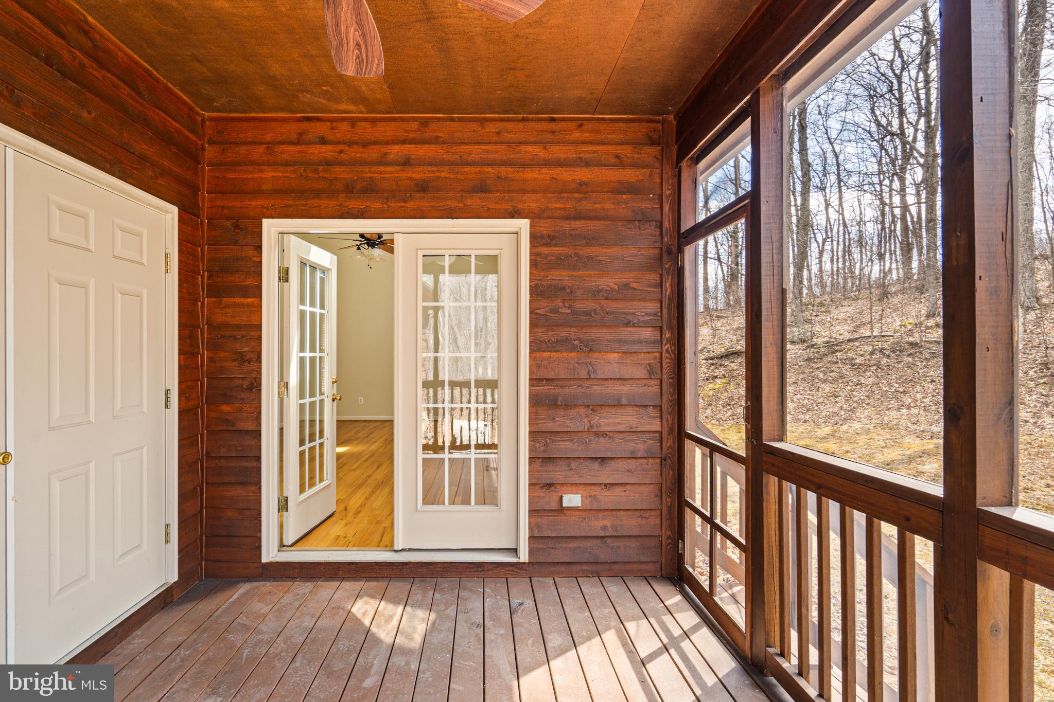 MOSBY MOUNTAIN ESTATES - Residential