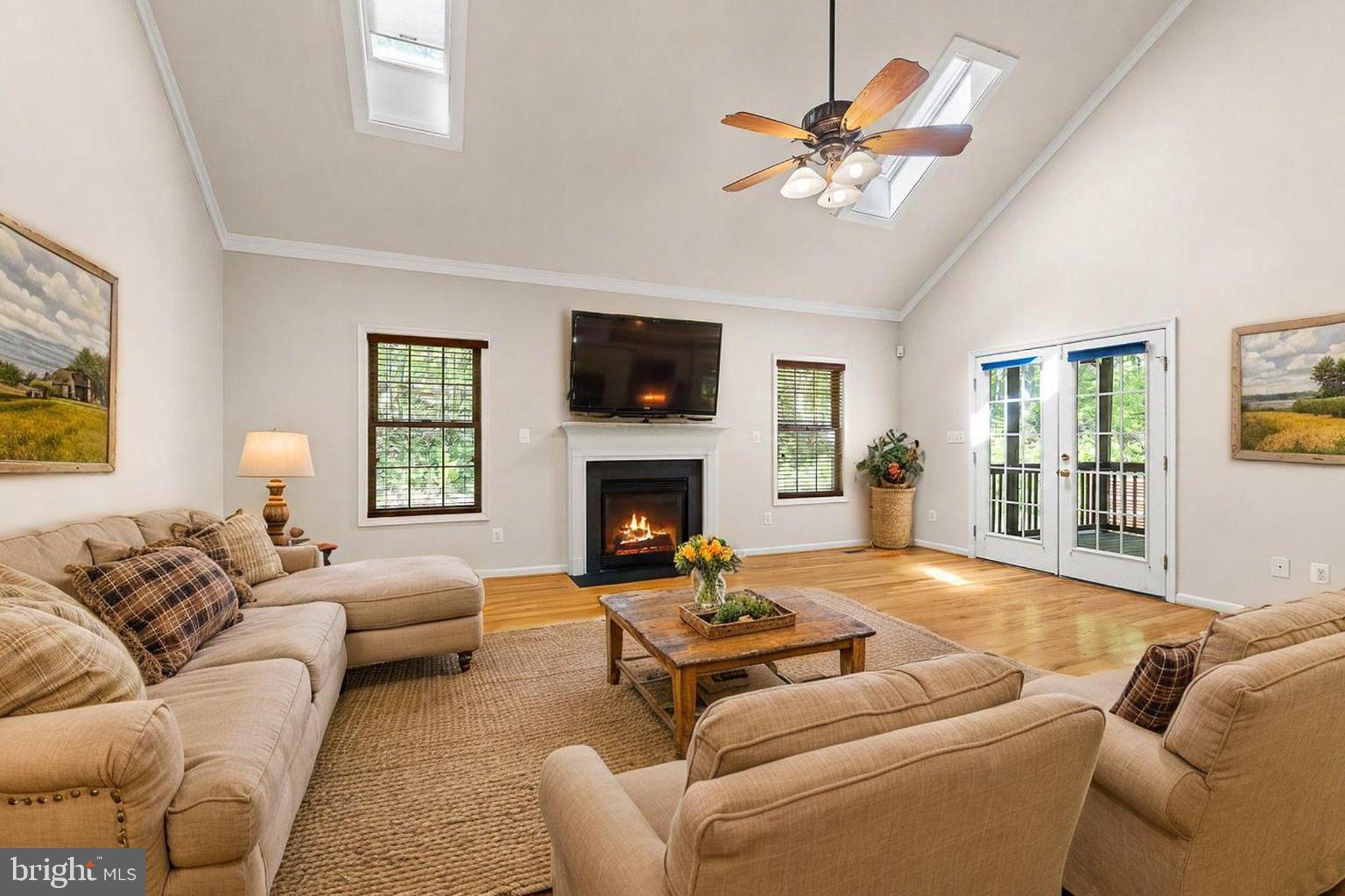 MOSBY MOUNTAIN ESTATES - Residential