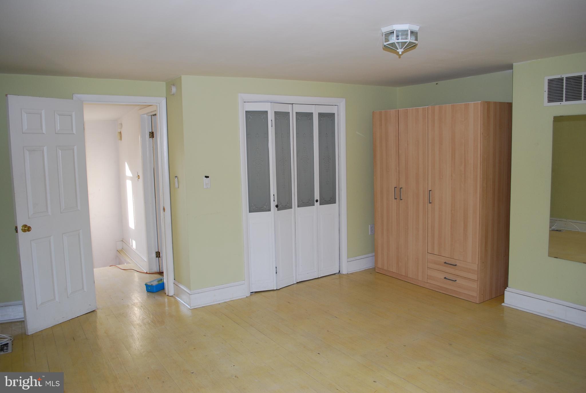 GRADUATE HOSPITAL - Residential Lease