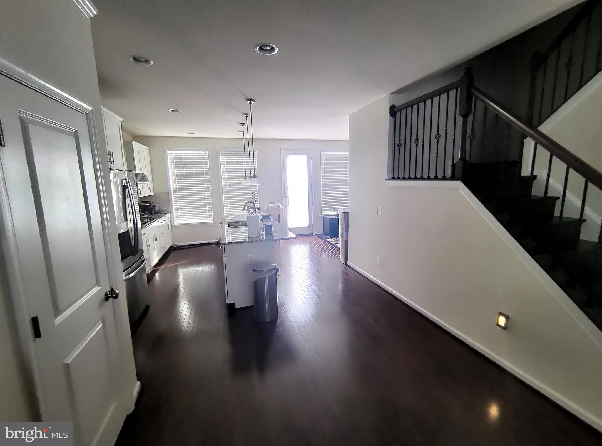 GATEWAY COMMONS - Residential Lease