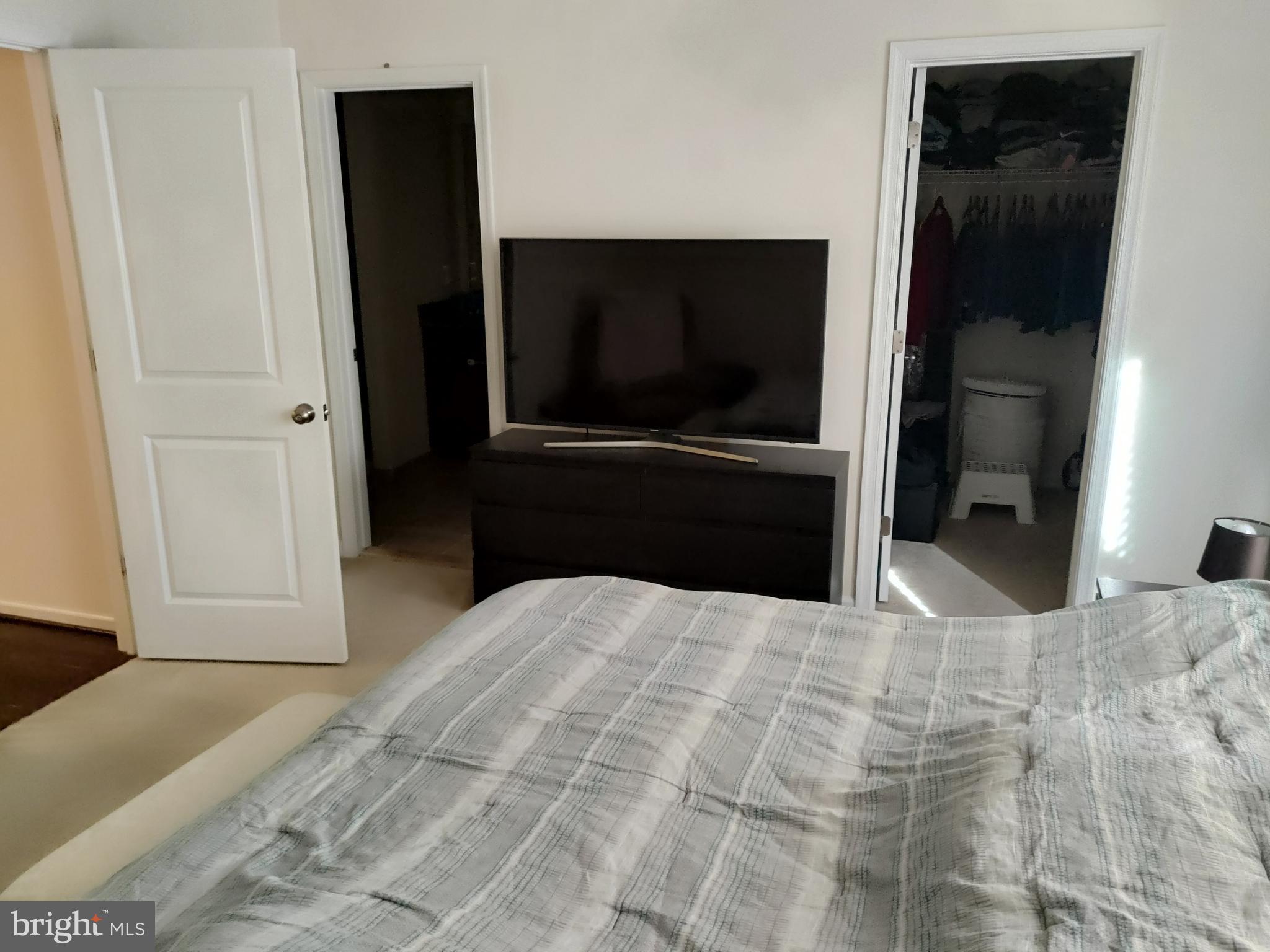 GATEWAY COMMONS - Residential Lease