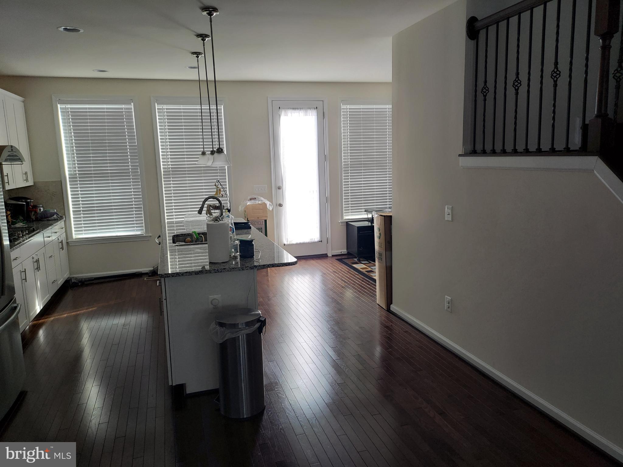 GATEWAY COMMONS - Residential Lease