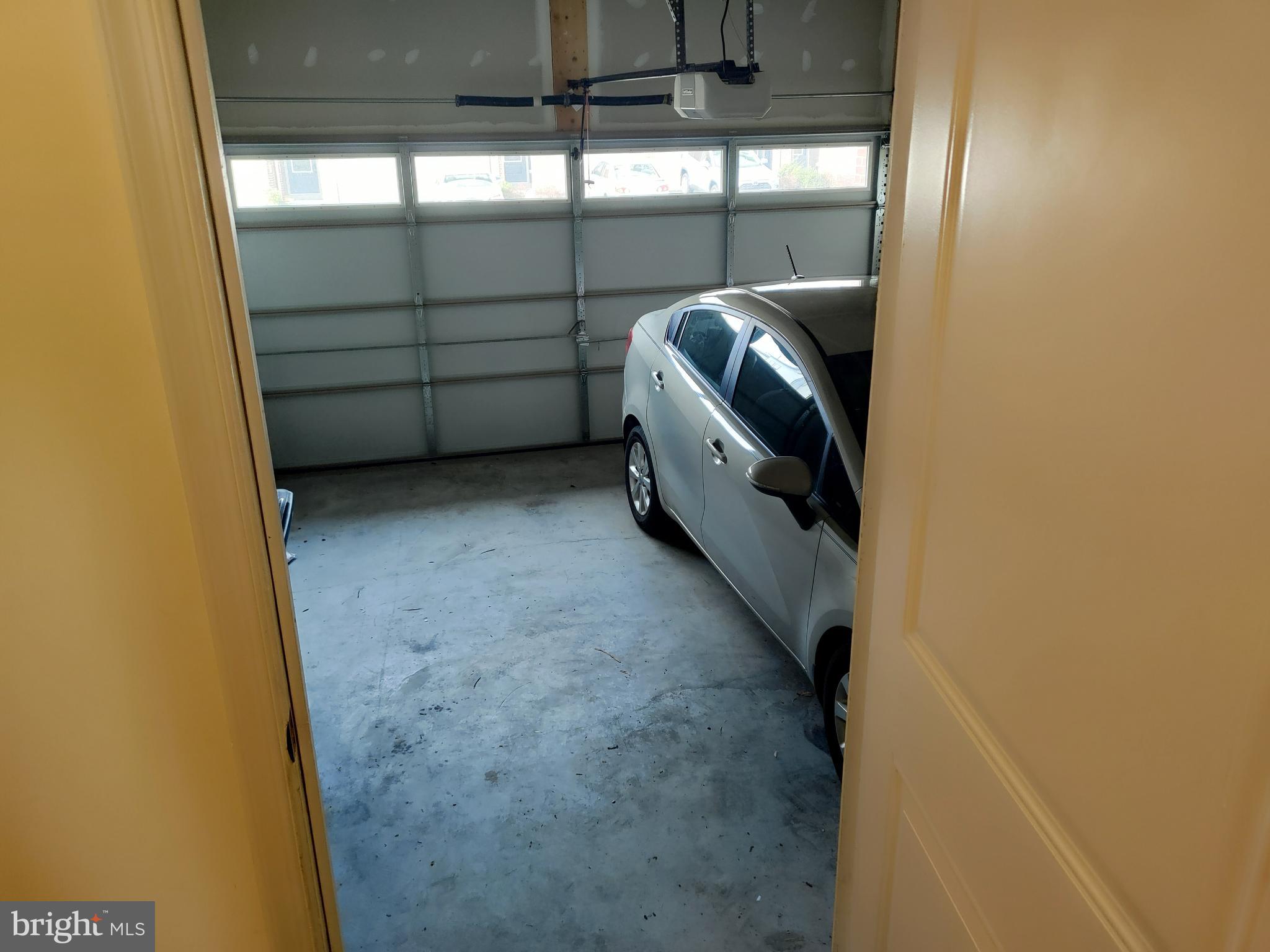 GATEWAY COMMONS - Residential Lease