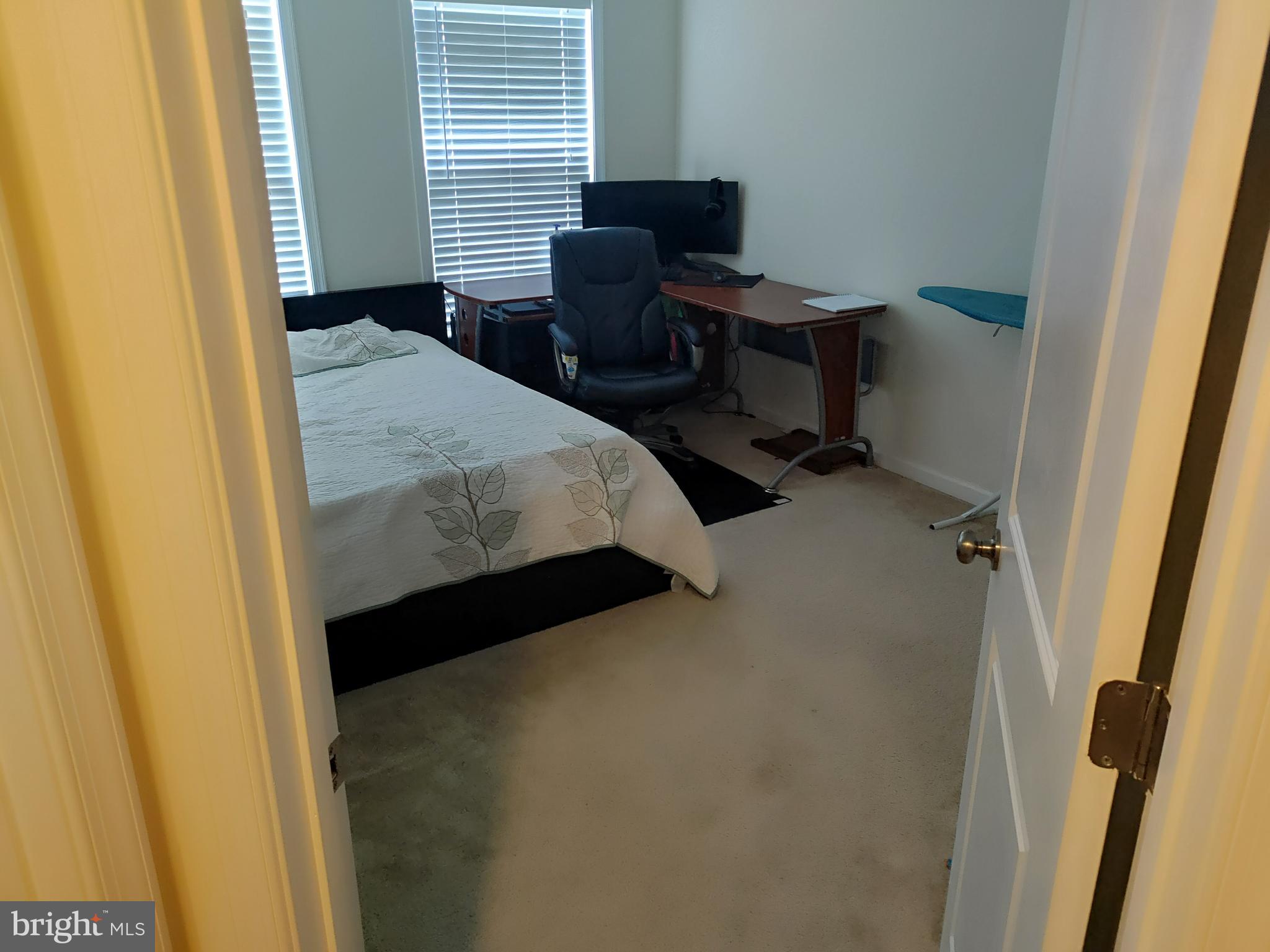 GATEWAY COMMONS - Residential Lease