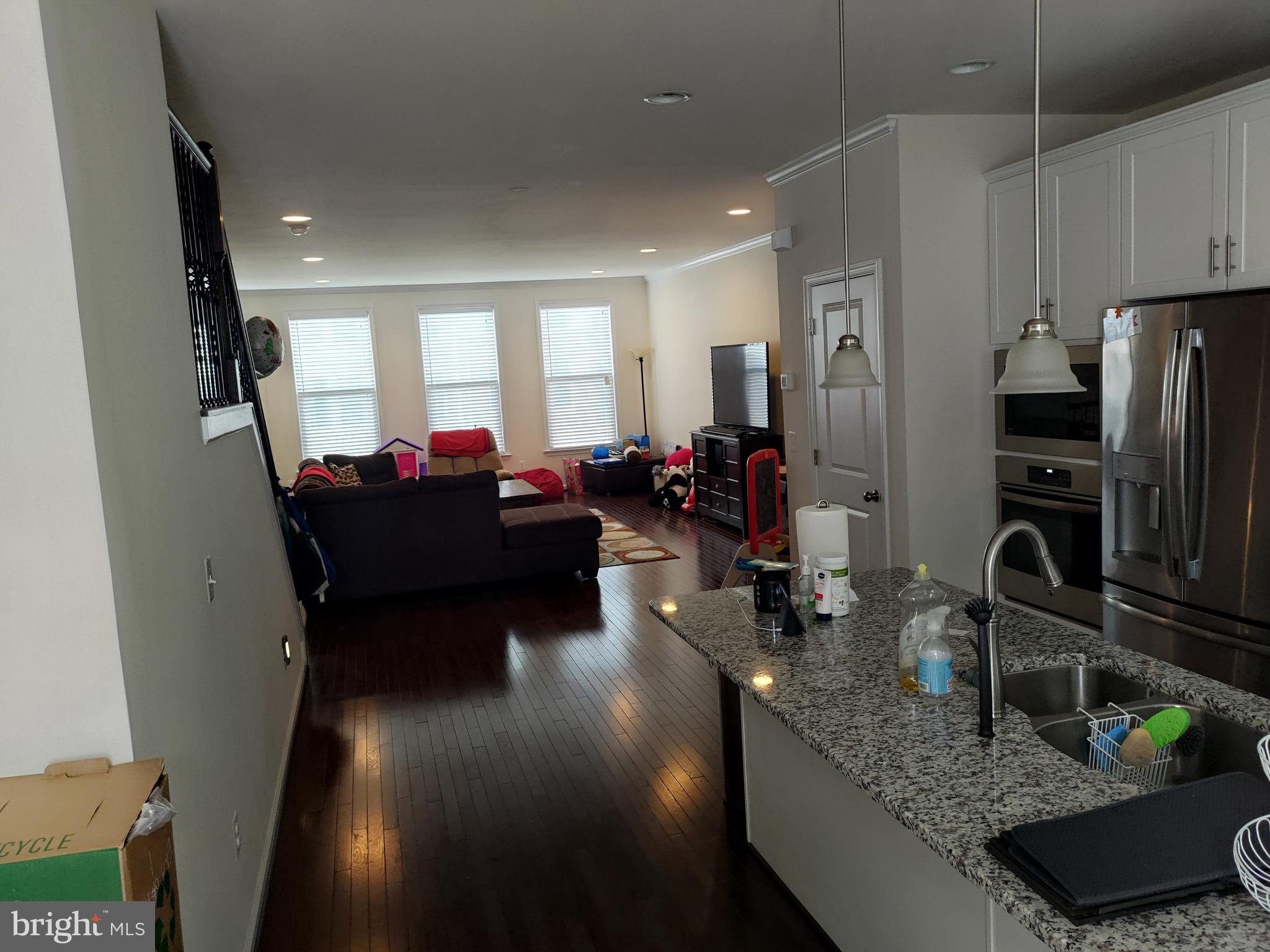 GATEWAY COMMONS - Residential Lease