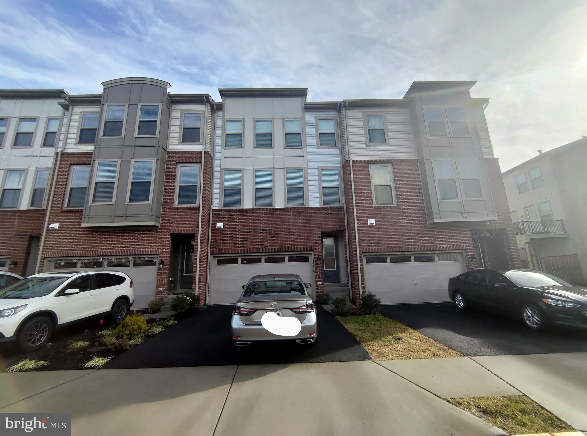 GATEWAY COMMONS - Residential Lease