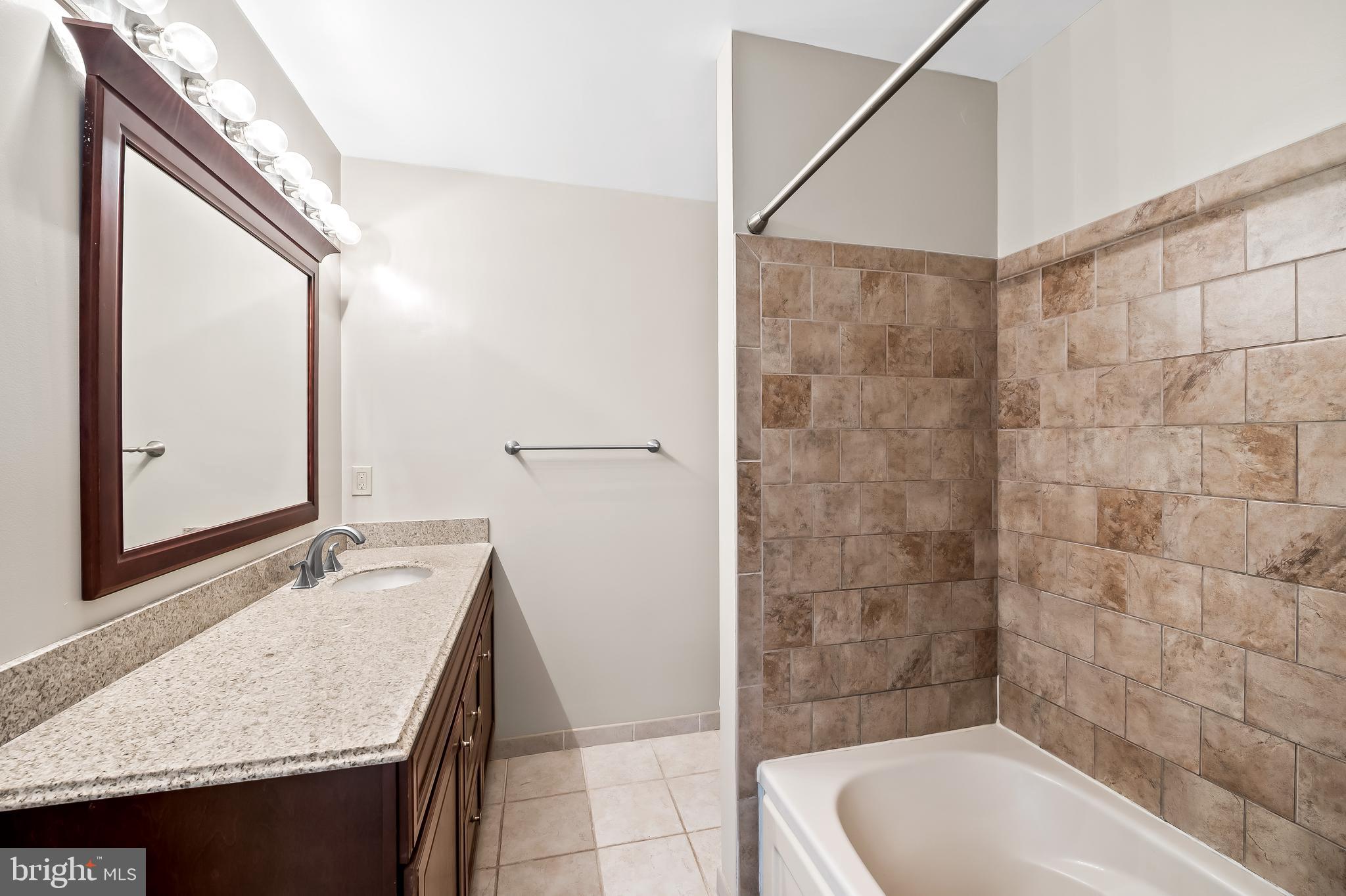 LOVETON FARMS - Residential