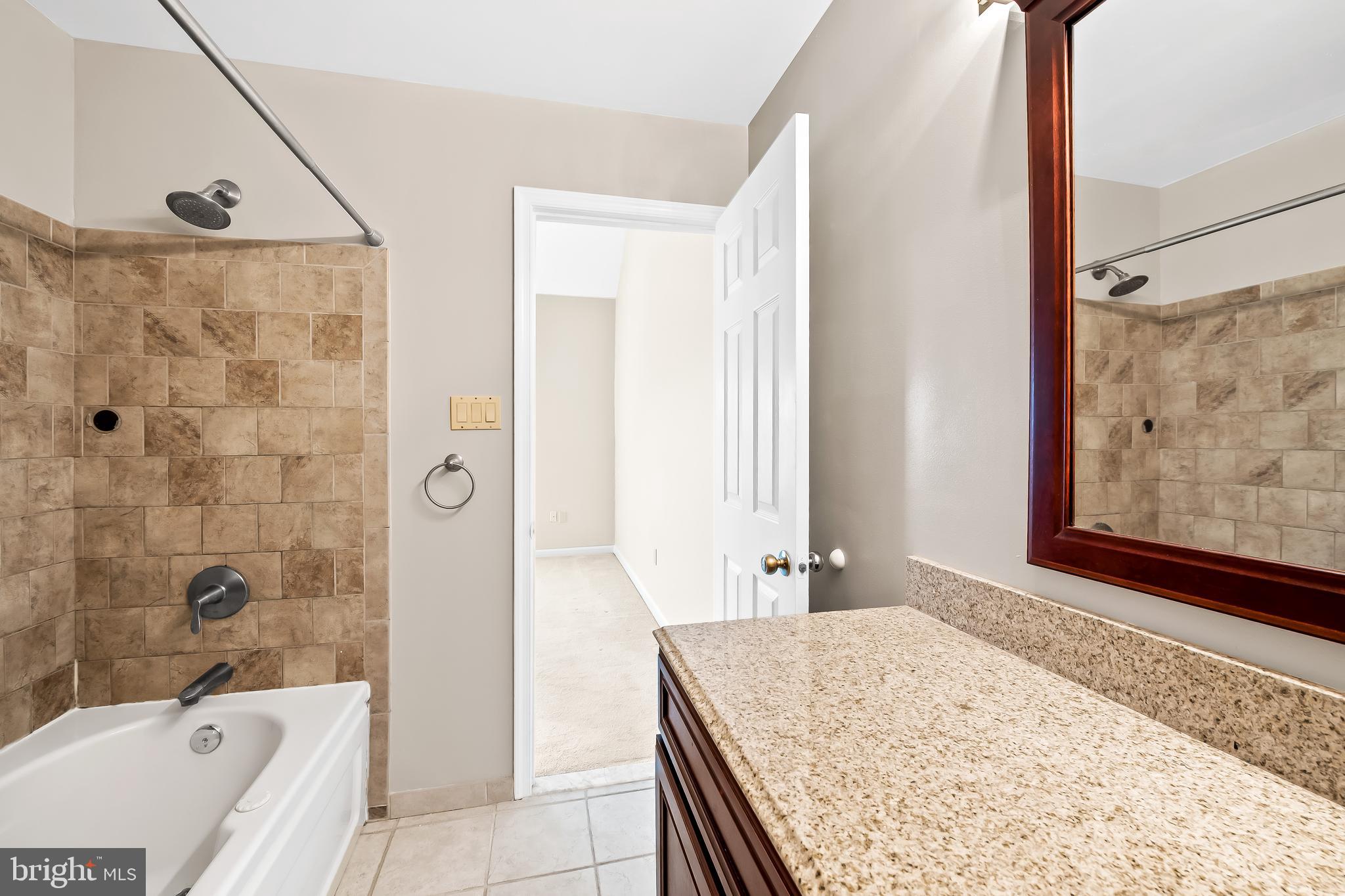 LOVETON FARMS - Residential