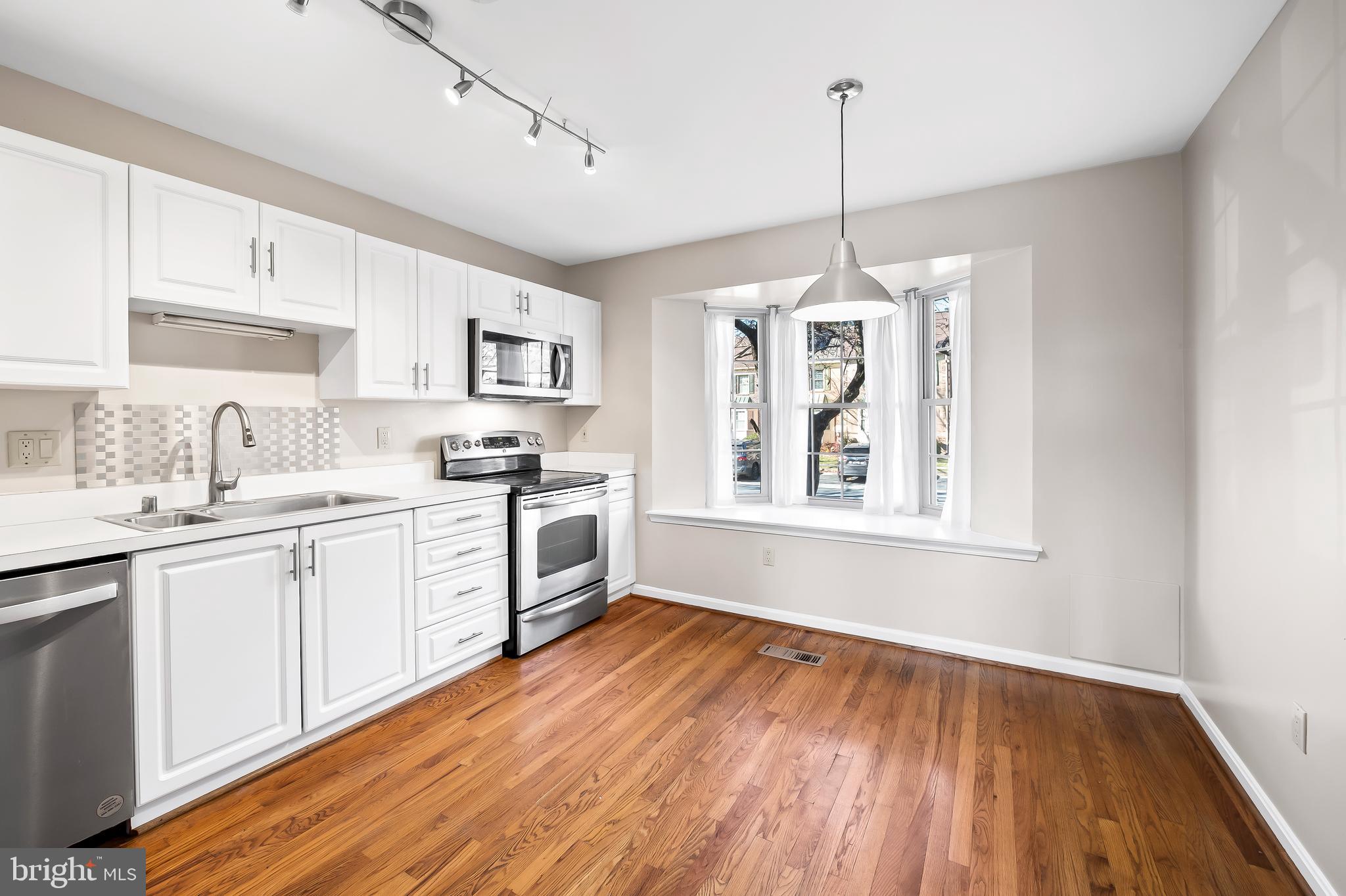 LOVETON FARMS - Residential