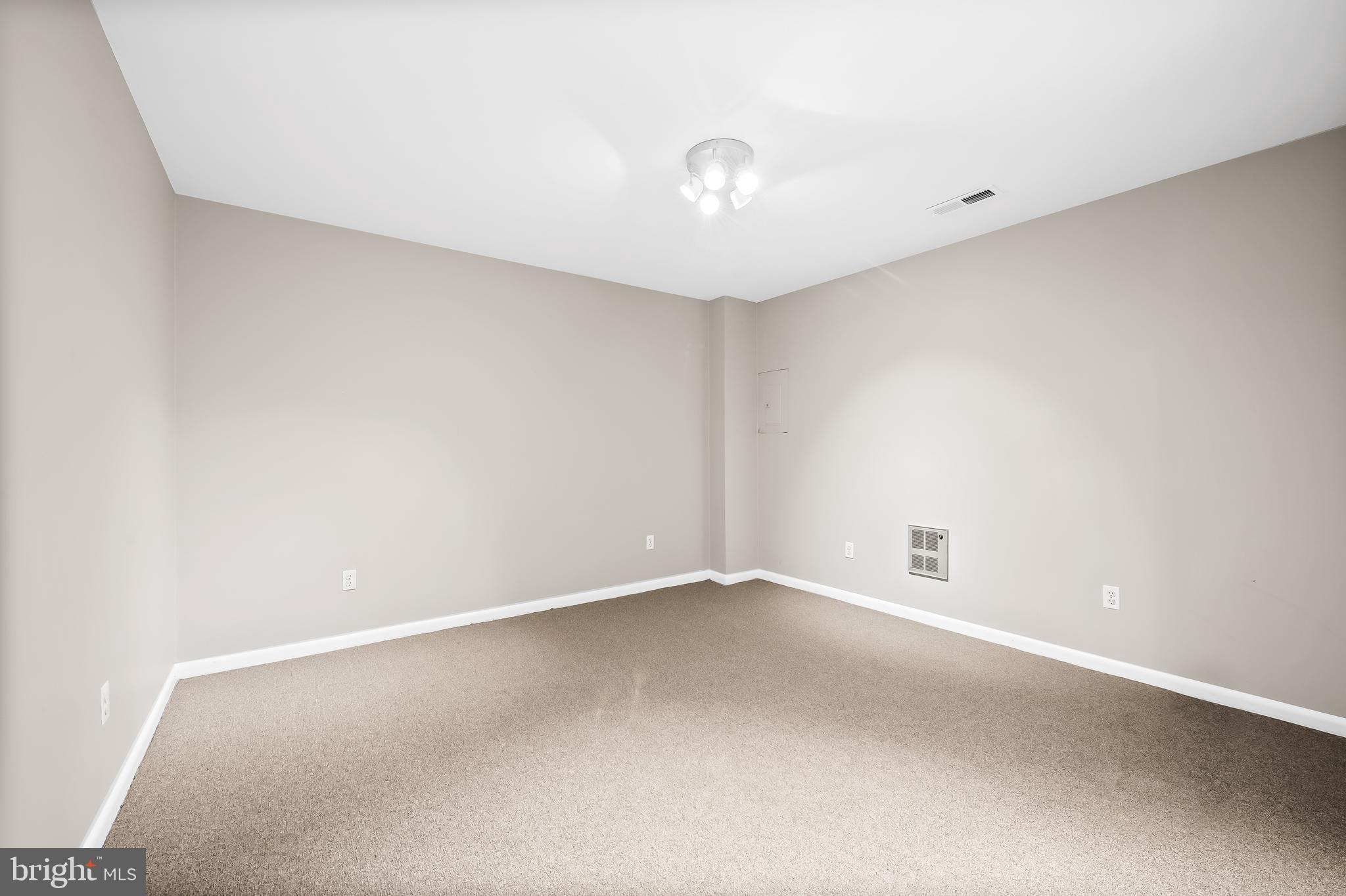 LOVETON FARMS - Residential