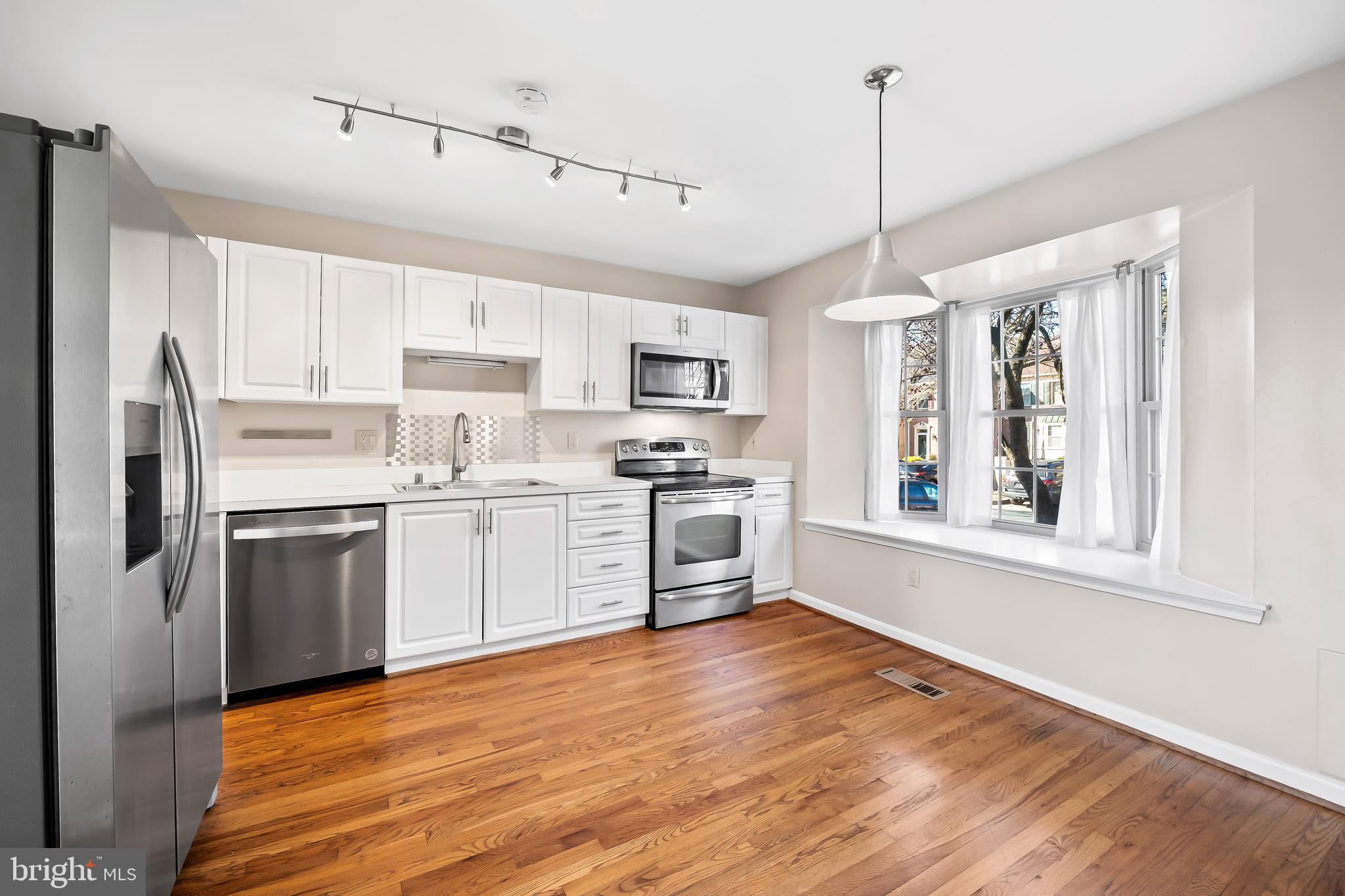 LOVETON FARMS - Residential