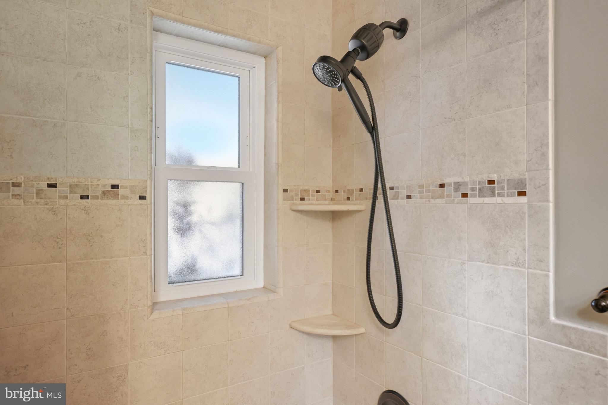 BROYHILL PARK - Residential Lease