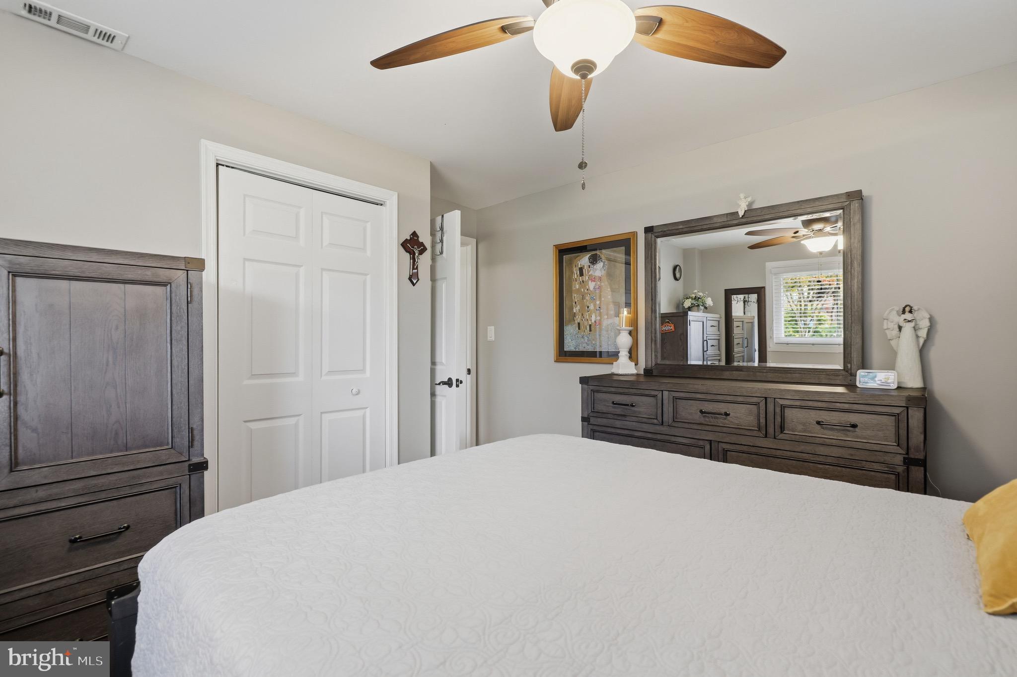 BROYHILL PARK - Residential Lease