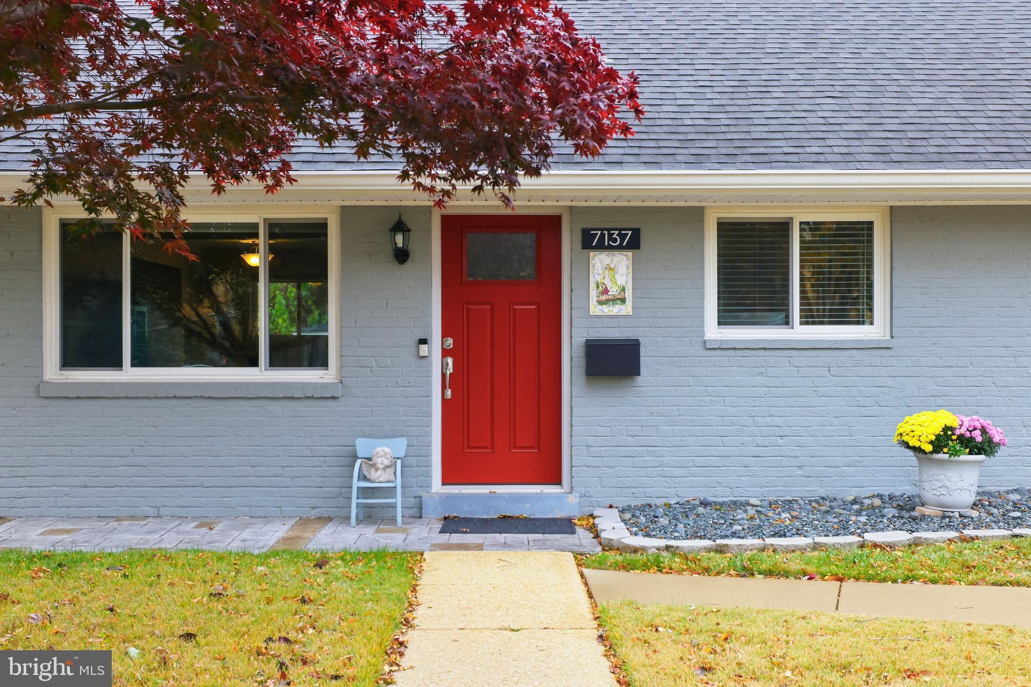 BROYHILL PARK - Residential Lease